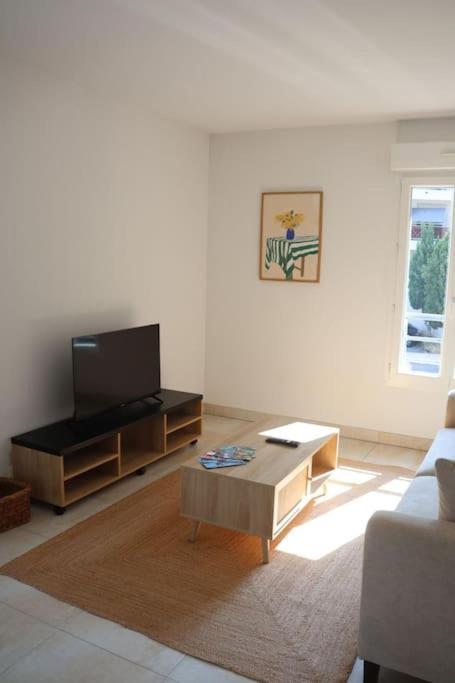 Suberbe Appartement Climatise Avec Terrasse Saint-Raphaël Buitenkant foto